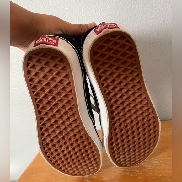 Vans Mens/Womens Black and White High-Top Sneakers - Picture 4 of 4